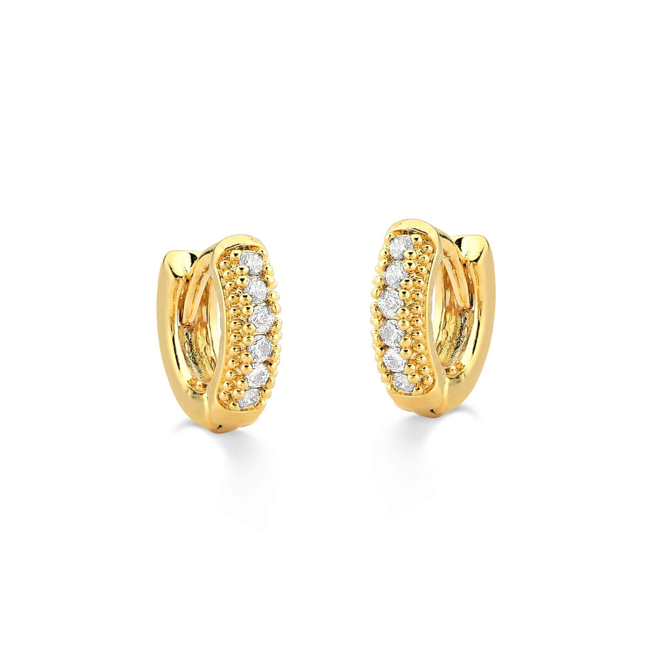BRINCO DE ARGOLA PEQUENA CRAVEJADA DE ZIRCÔNIA FOLHEADO A OURO 18K