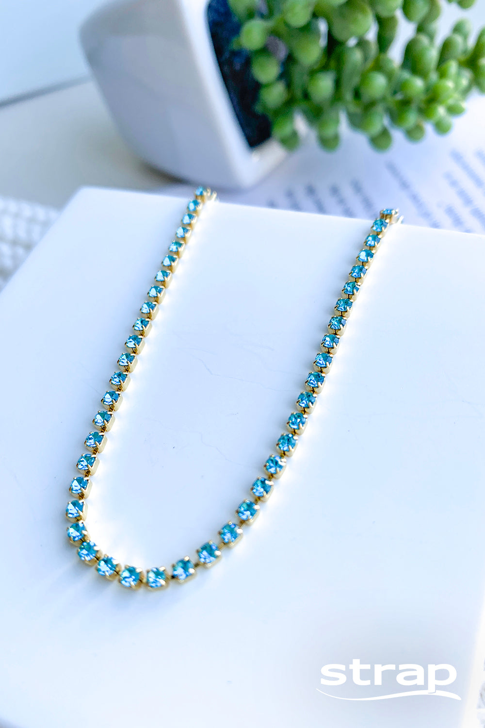 COLAR CHOKER RIVIEIRA AZUL PEQUENA FOLHEADO A OURO 18K