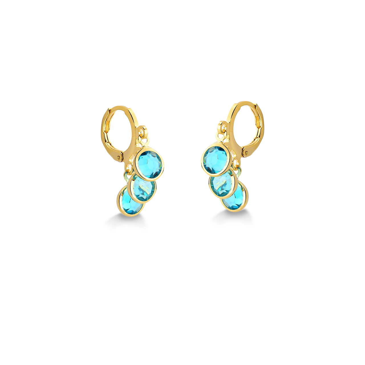 BRINCO ARGOLA COM TRES CRISTAIS AZUL CLARO FOLHEADO A OURO 18K