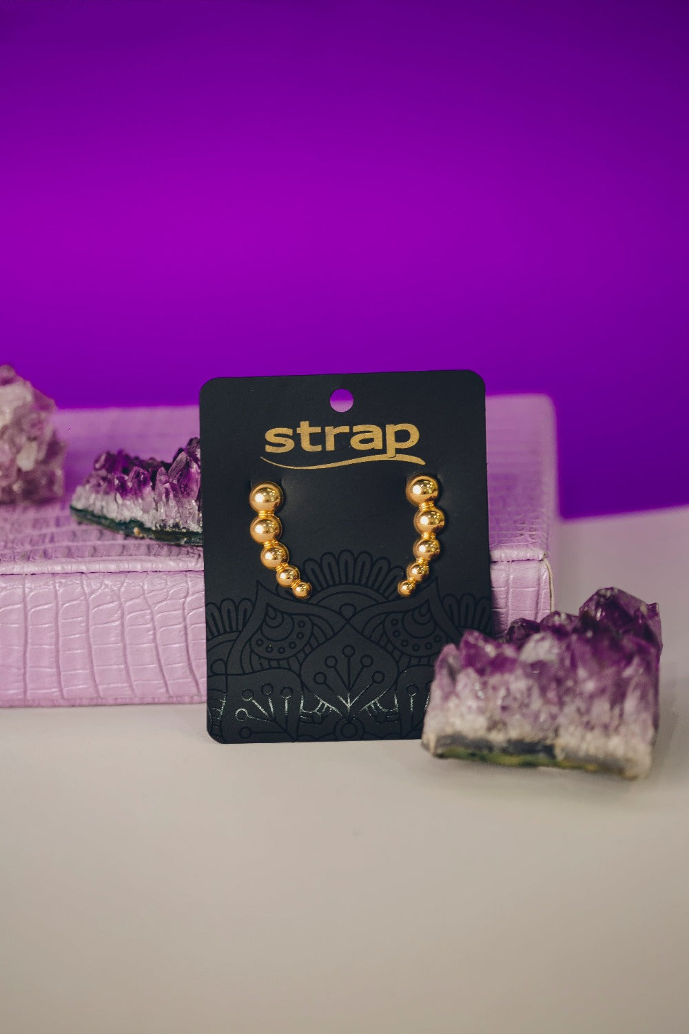 BRINCO EAR JACKET COM BOLAS DOURADAS FOLHEADO A OURO 18K