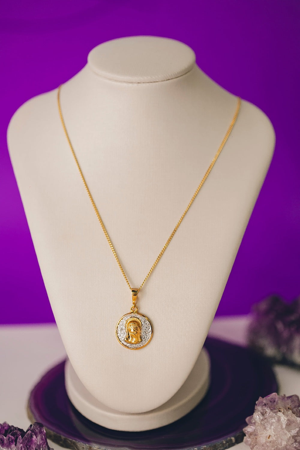 COLAR SANTA MARIA MÃE DE DEUS FOLHEADO A OURO 18K