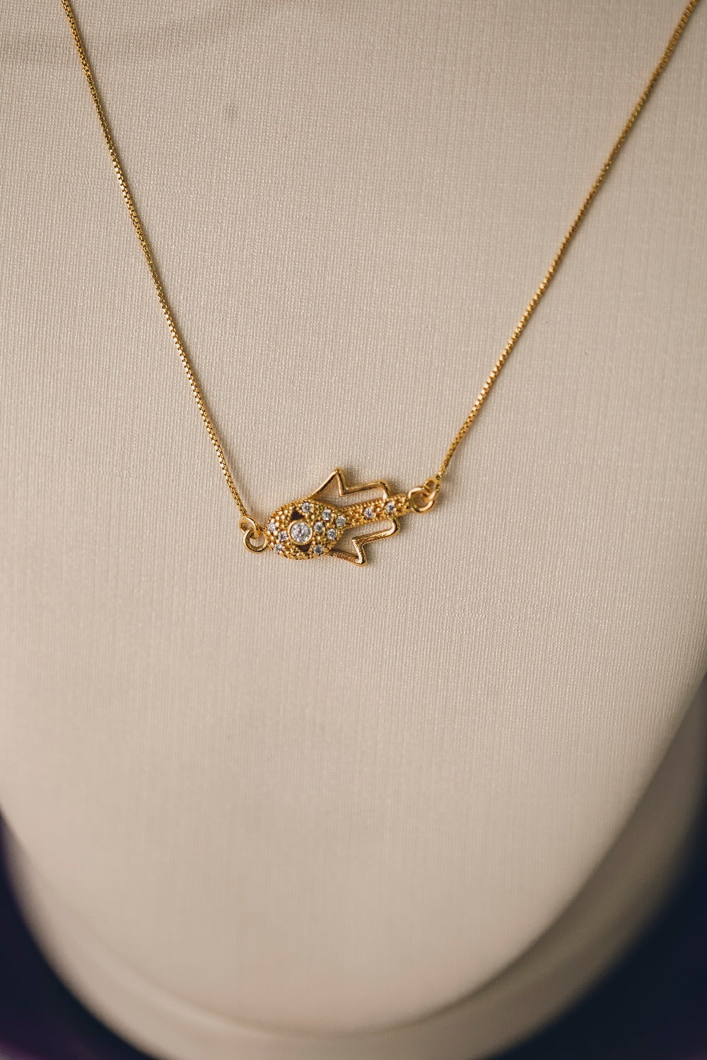 COLAR MÃO DE FÁTIMA FOLHEADO A OURO 18K