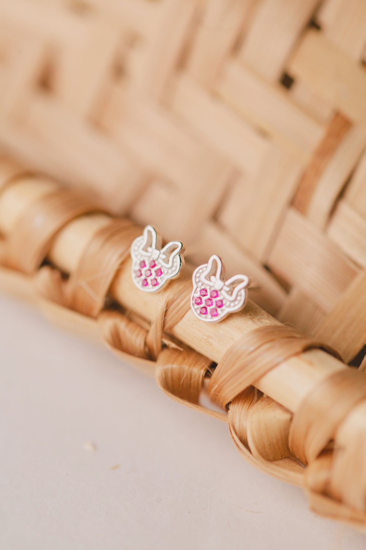BRINCO DE PRATA MINNIE COM ZIRCONIAS ROSA