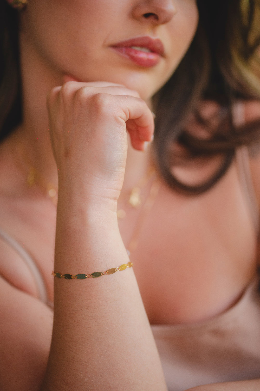 PULSEIRA DE PLAQUINHAS LISAS OVALADAS FOLHEADO A OURO 18K