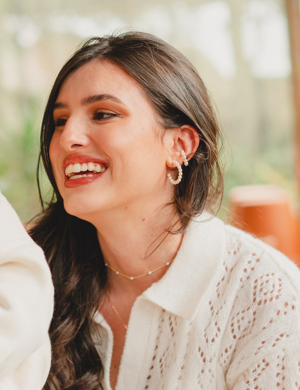 COLAR COM BOLINHAS DE PÉROLA FOLHEADO A OURO 18K