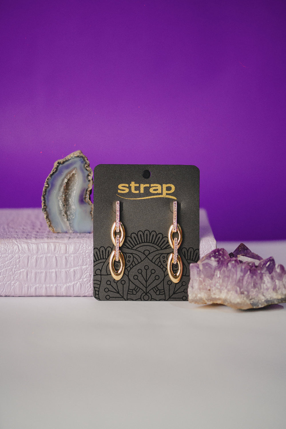 BRINCO OUTLET FOLHEADO A OURO 18K