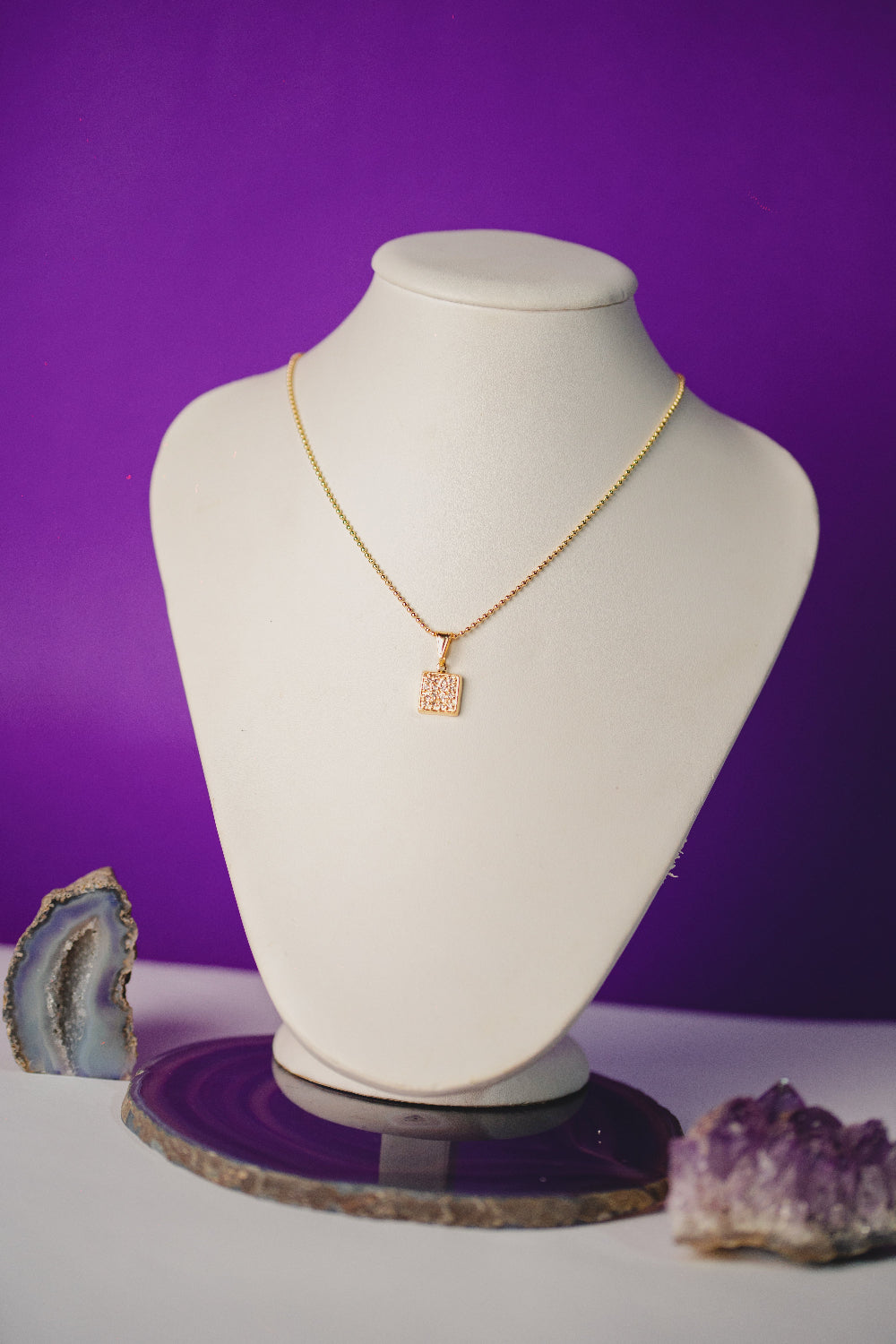 COLAR OUTLET FOLHEADO A OURO 18K