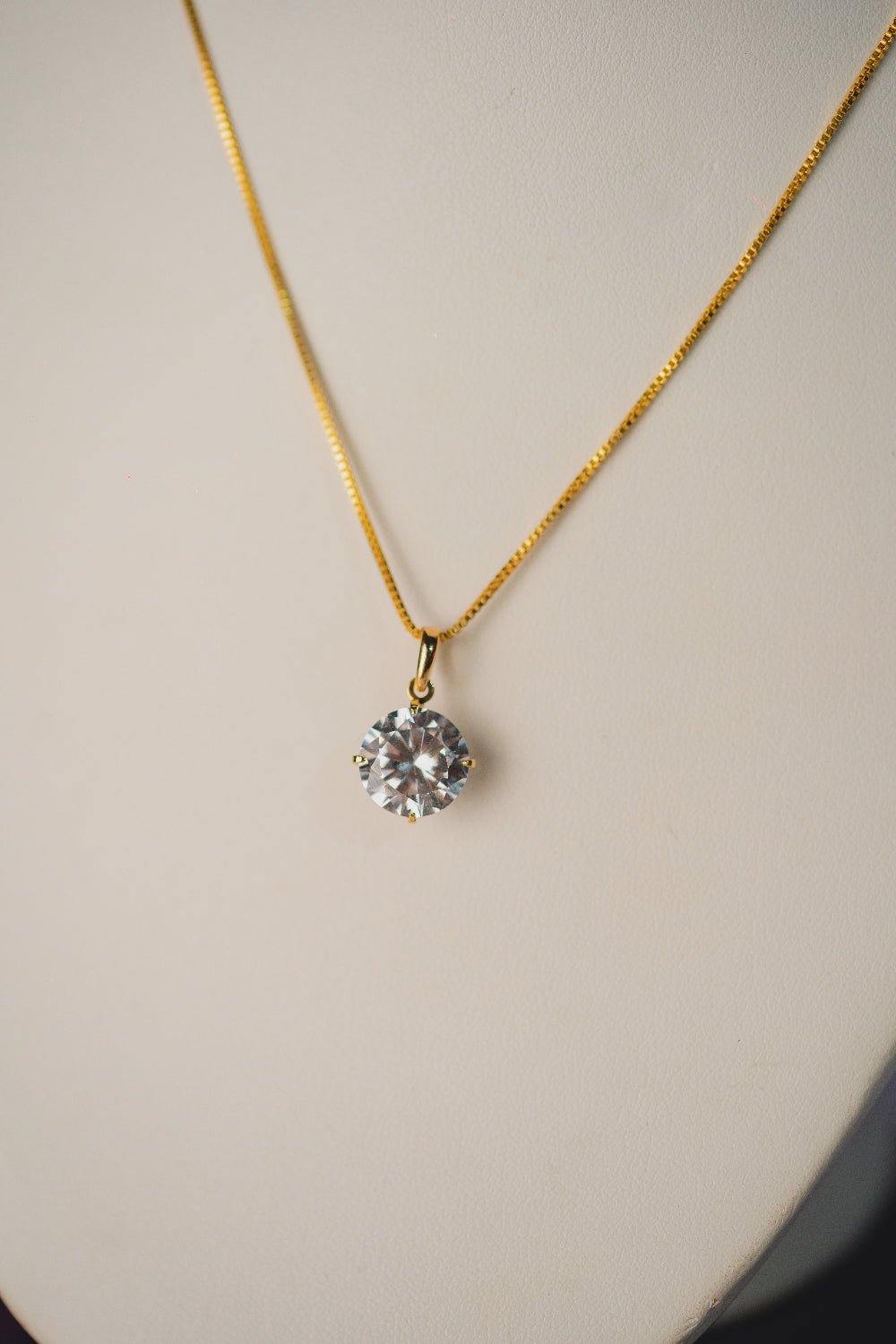 COLAR OUTLET FOLHEADO A OURO 18K