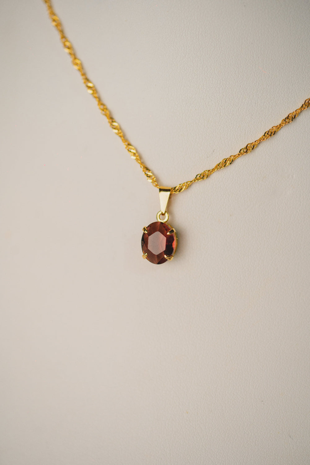 COLAR OUTLET FOLHEADO A OURO 18K
