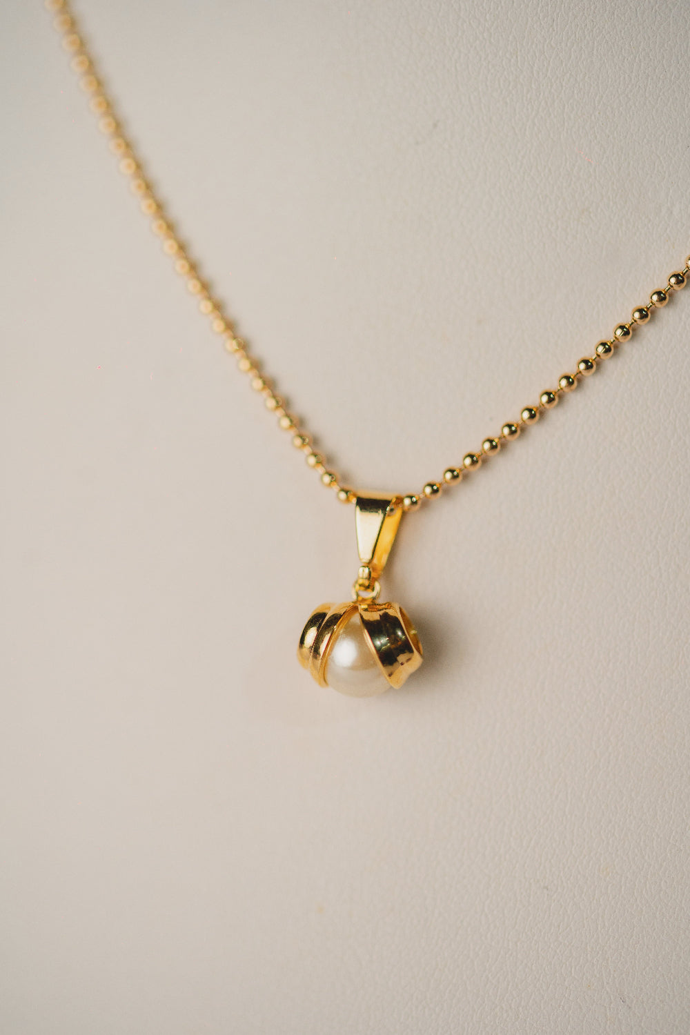 COLAR OUTLET FOLHEADO A OURO 18K