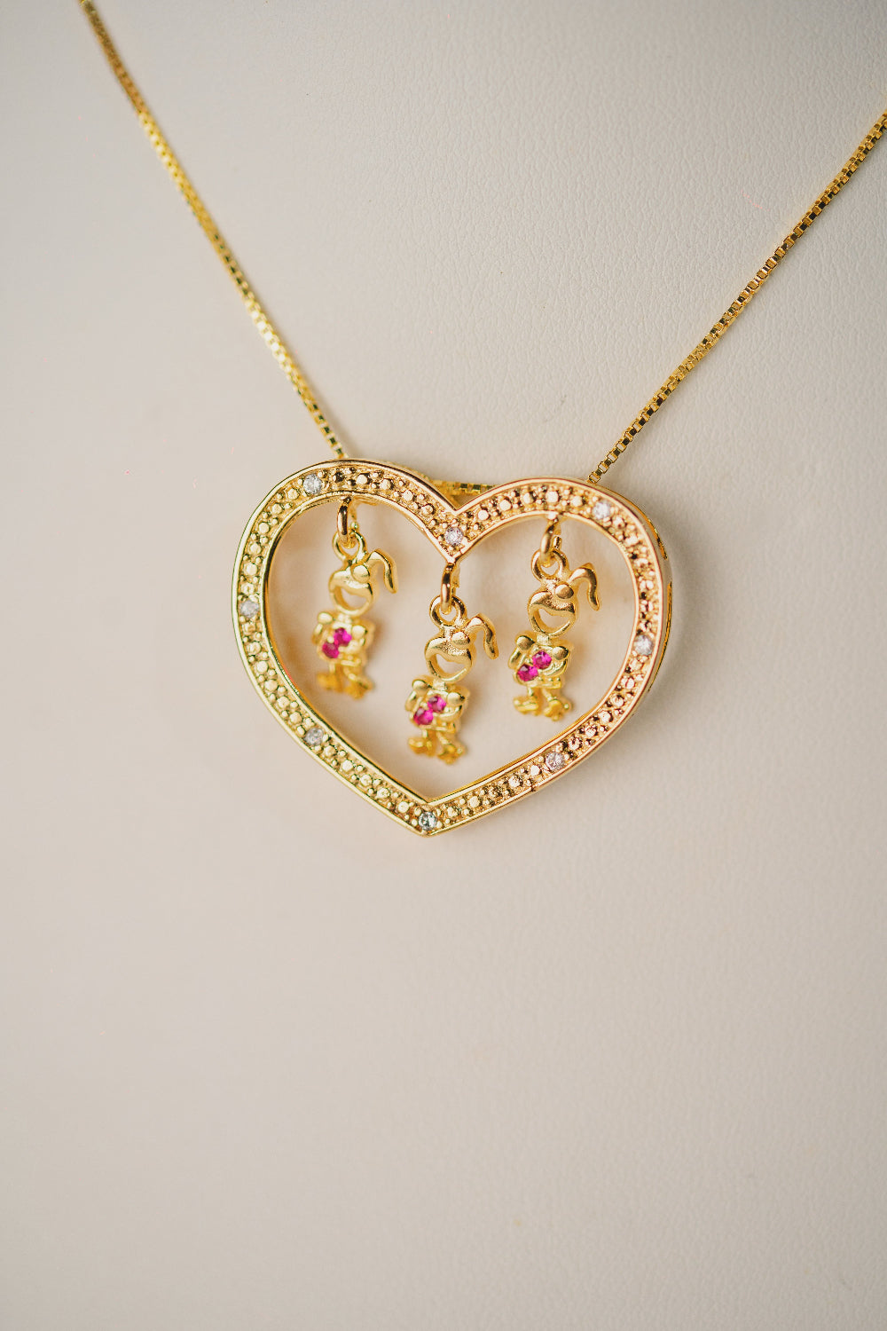 COLAR OUTLET FOLHEADO A OURO 18K