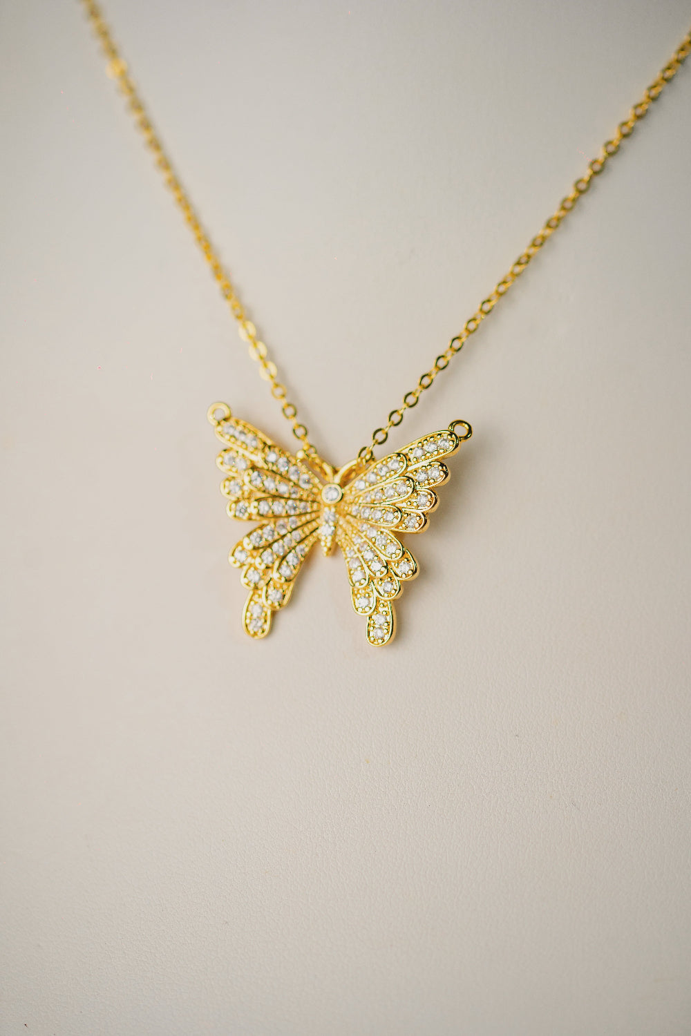 COLAR OUTLET FOLHEADO A OURO 18K