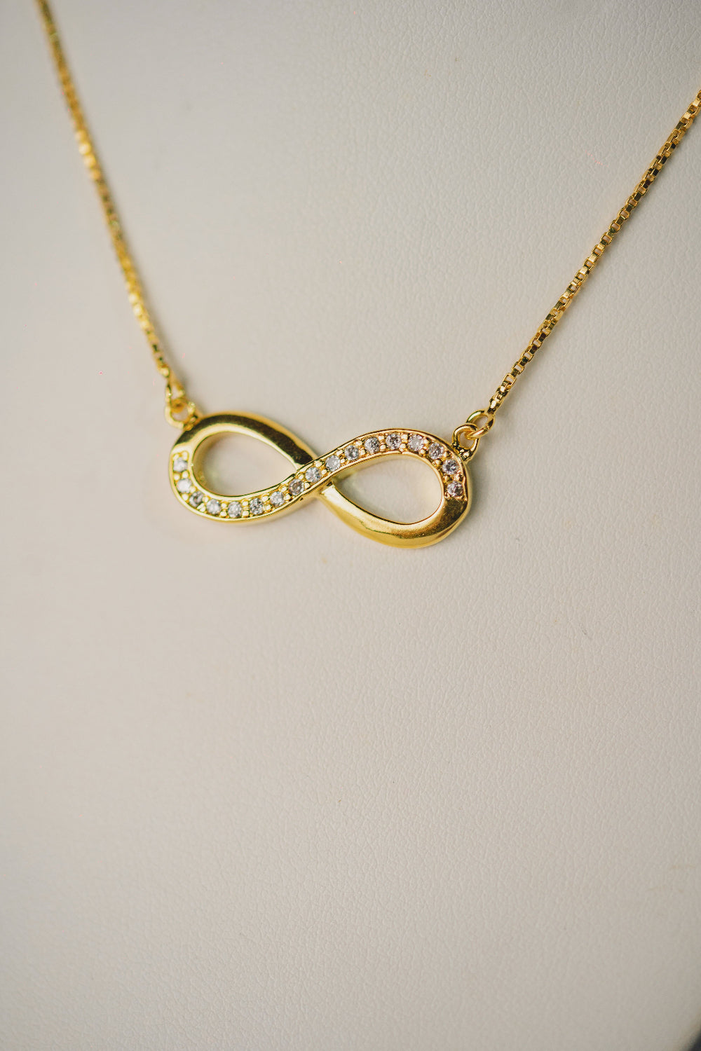 COLAR OUTLET FOLHEADO A OURO 18K