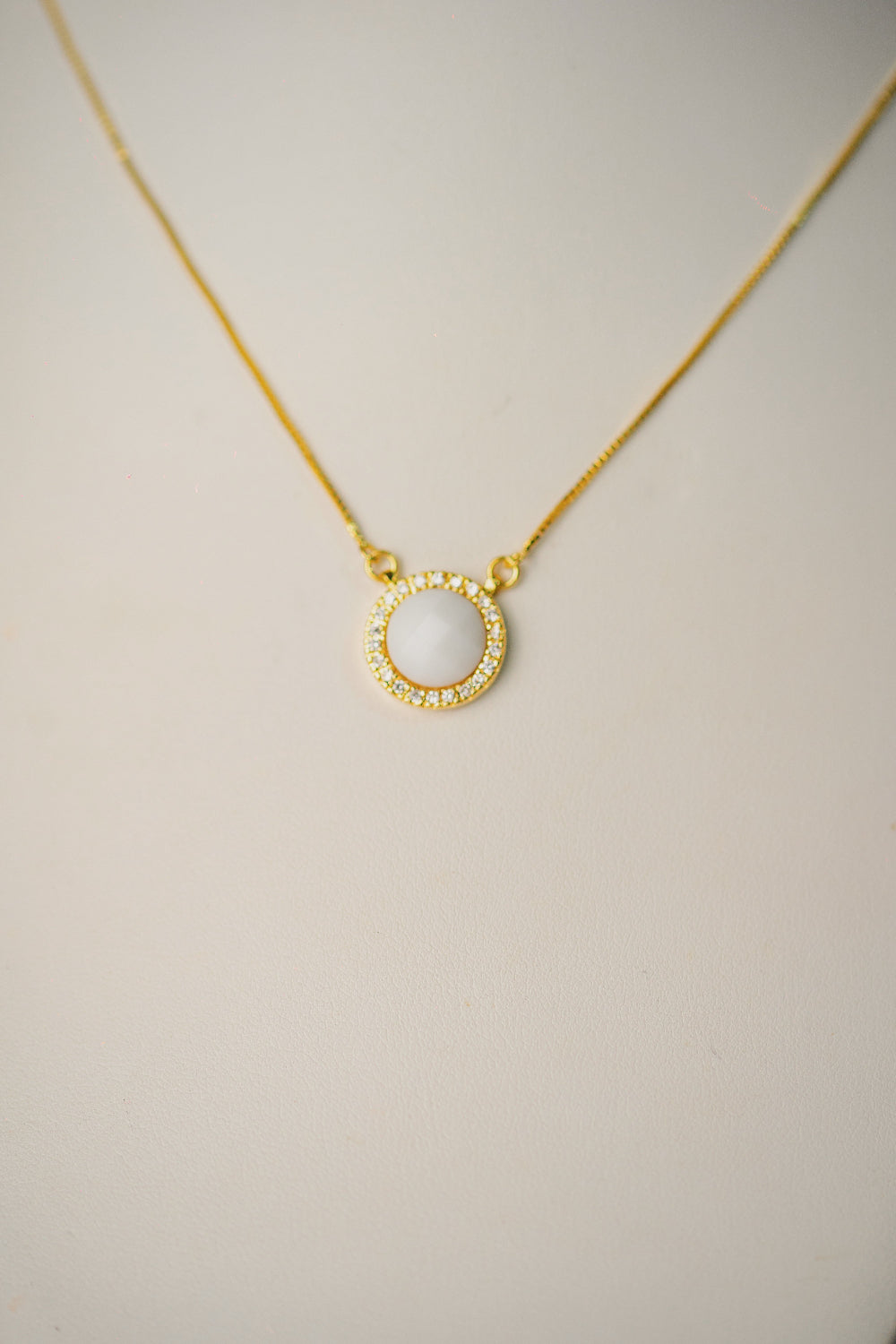 COLAR OUTLET FOLHEADO A OURO 18K
