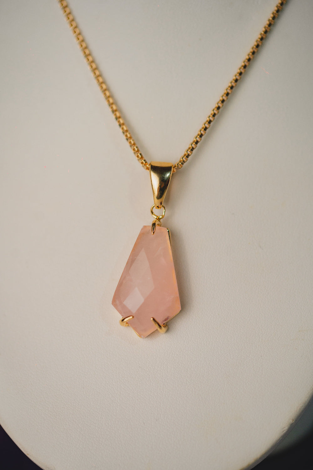 COLAR OUTLET FOLHEADO A OURO 18K