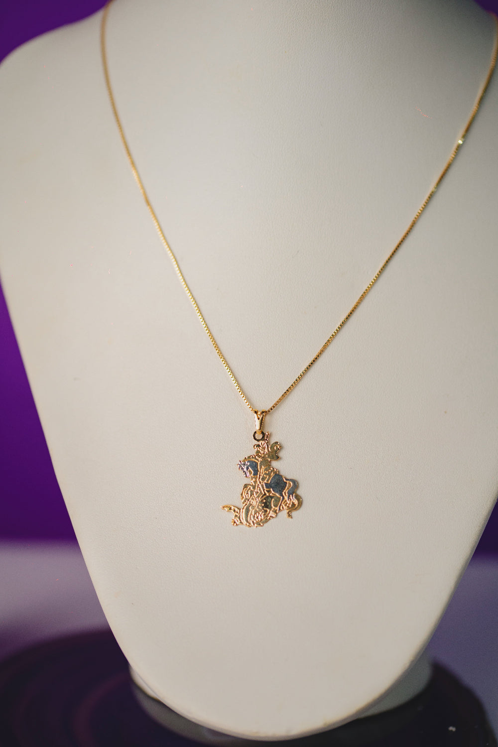 COLAR OUTLET FOLHEADO A OURO 18K