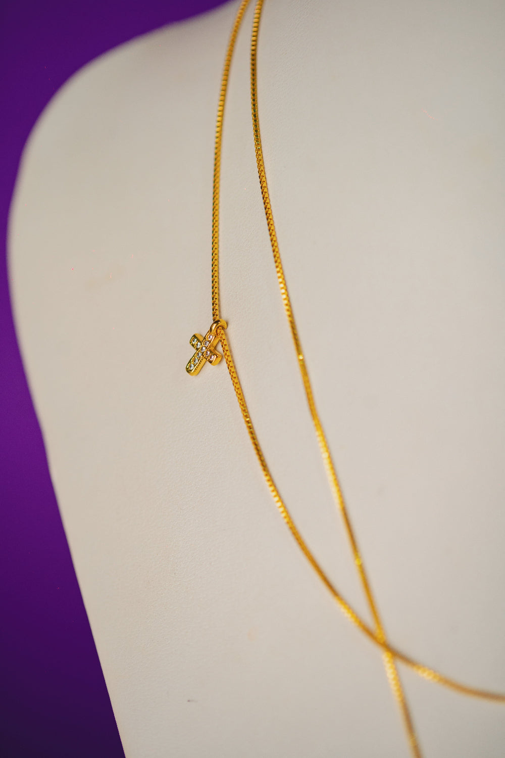 COLAR OUTLET FOLHEADO A OURO 18K
