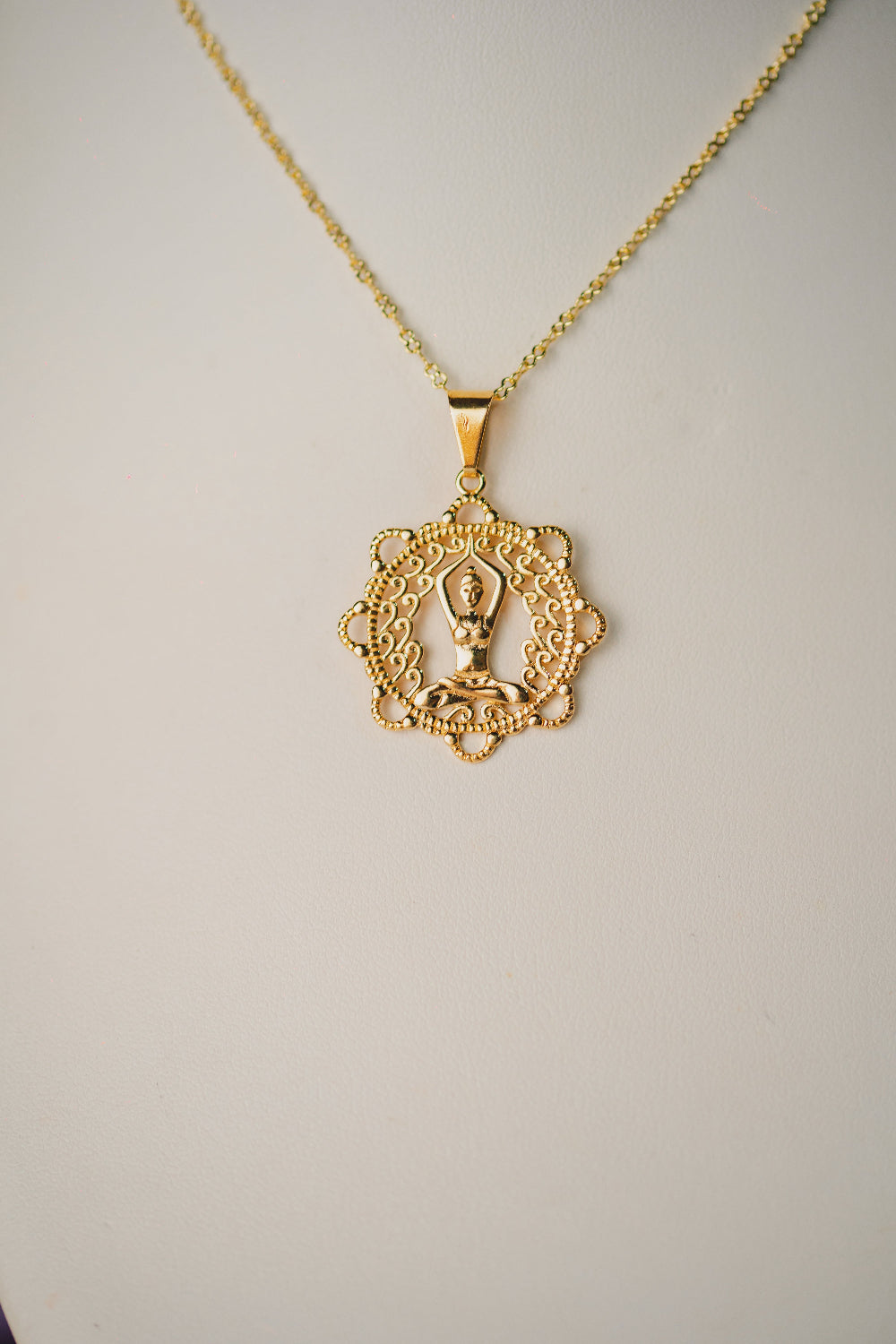 COLAR OUTLET FOLHEADO A OURO 18K