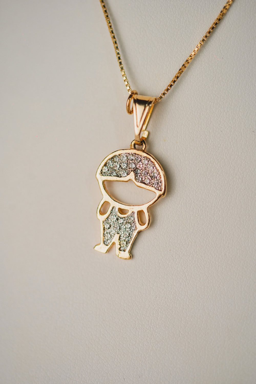 COLAR OUTLET FOLHEADO A OURO 18K