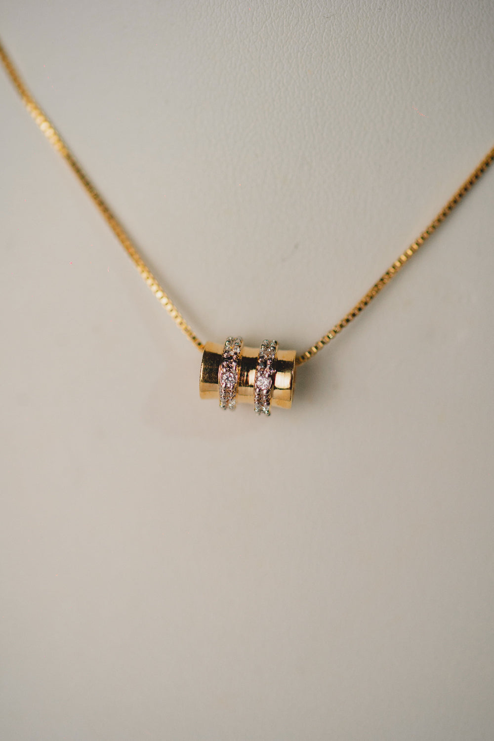COLAR OUTLET FOLHEADO A OURO 18K