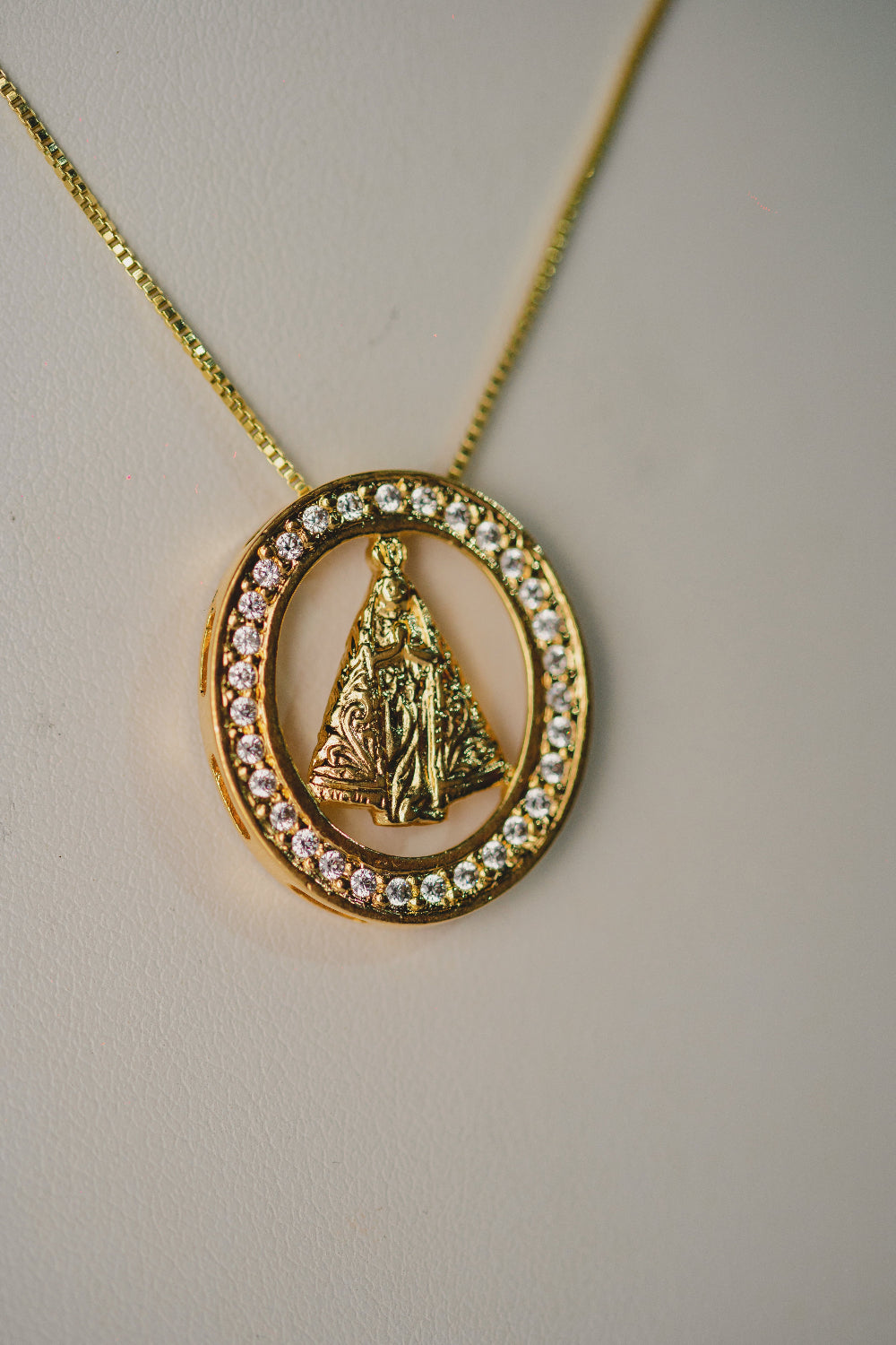 COLAR OUTLET FOLHEADO A OURO 18K