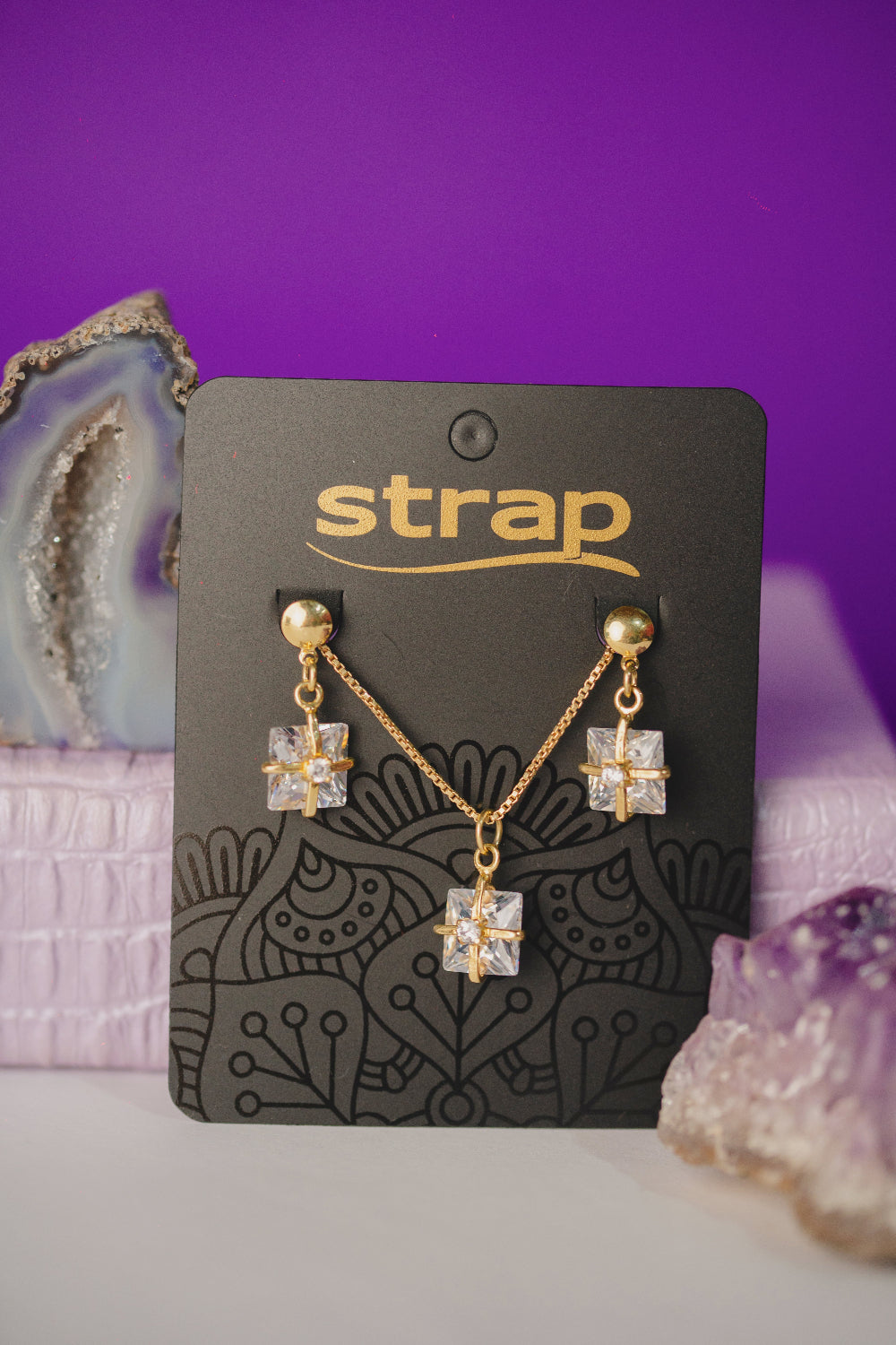 CONJUNTO OUTLET FOLHEADO A OURO 18K