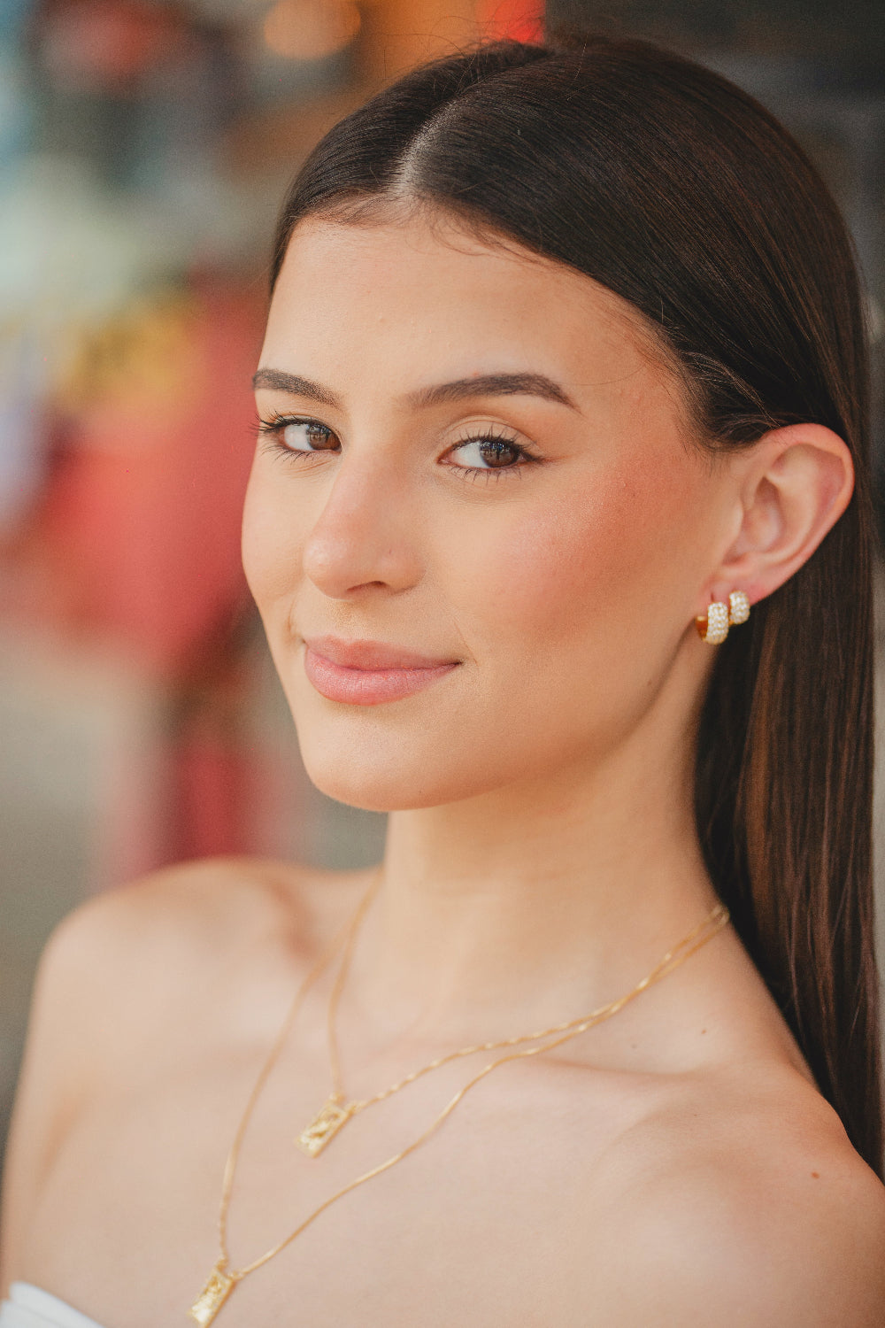 BRINCO ARGOLA CRAVEJADA M FOLHEADO A OURO 18K