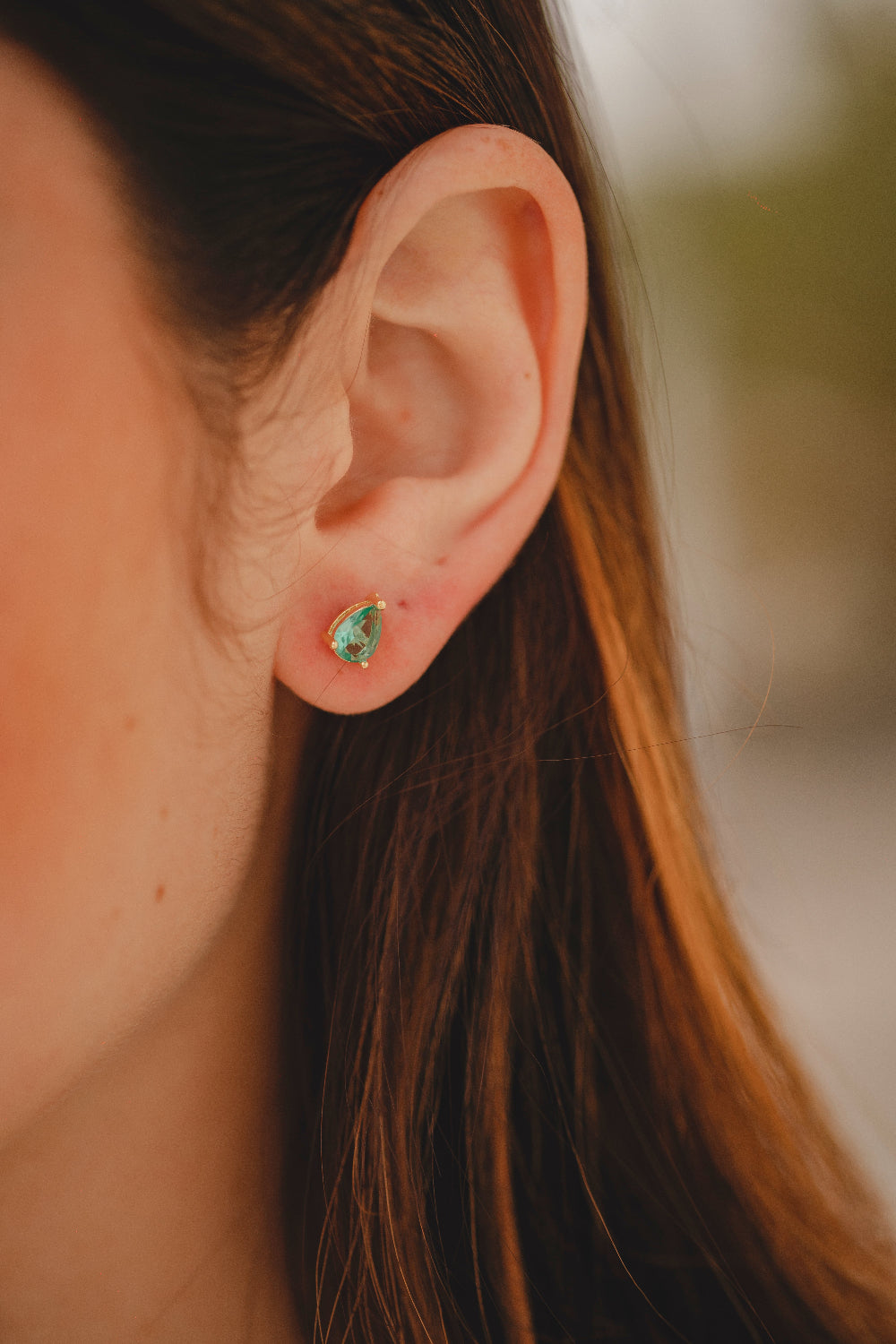 BRINCO GOTA COM ZIRCÔNIA FOLHEADO A OURO 18K