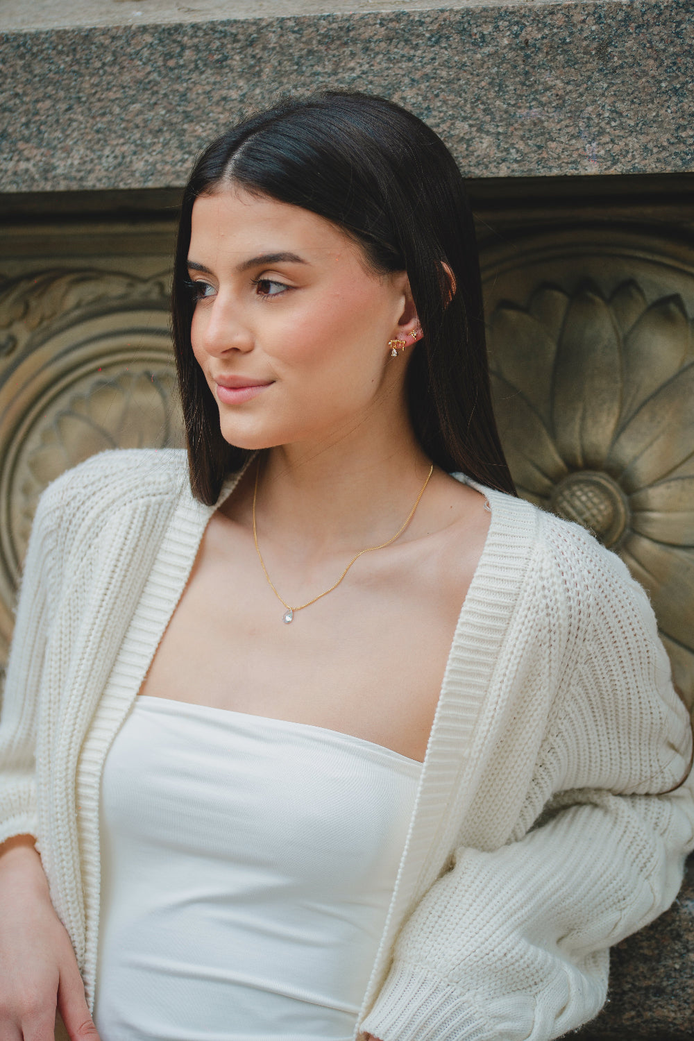 BRINCO COM PINGENTE DE ZIRCÔNIA FOLHEADO A OURO 18K