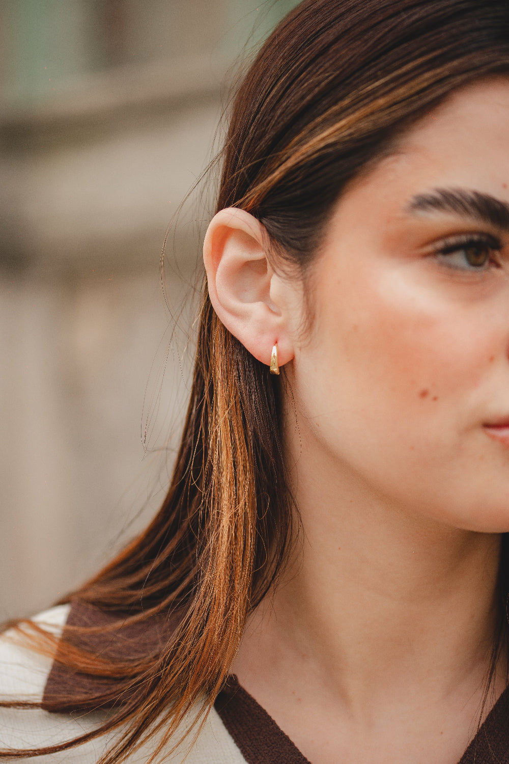 BRINCO ARGOLA CLICK LISA G FOLHEADO A OURO 18K