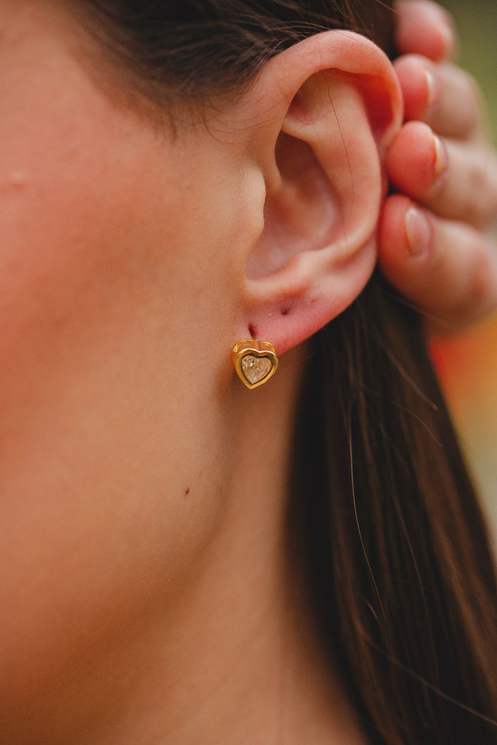 BRINCO CORAÇÃO COM ZIRCÔNIA FOLHEADO A OURO 18K