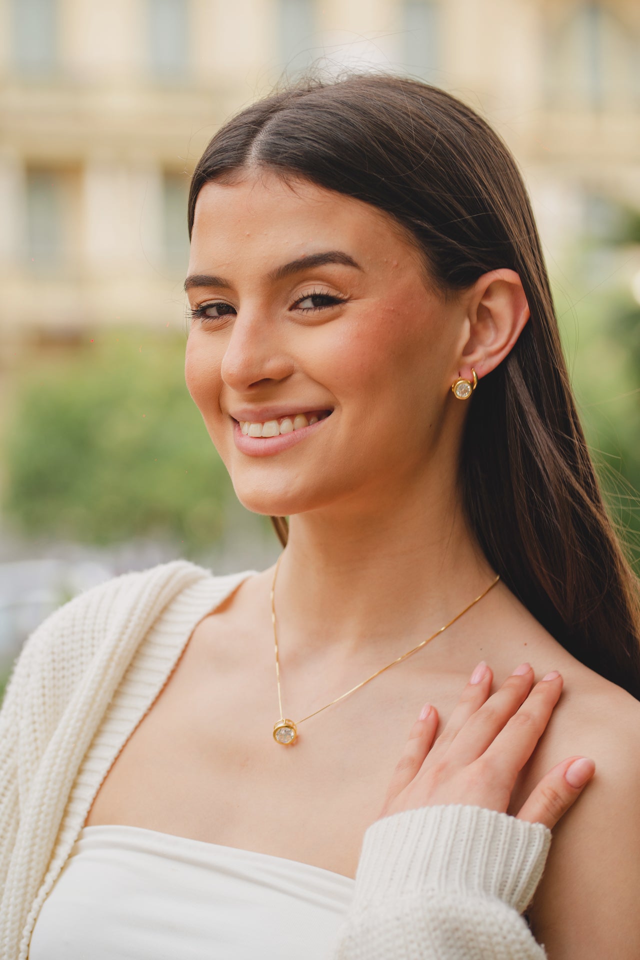 BRINCO REDONDO COM ZIRCÔNIA G FOLHEADO A OURO 18K