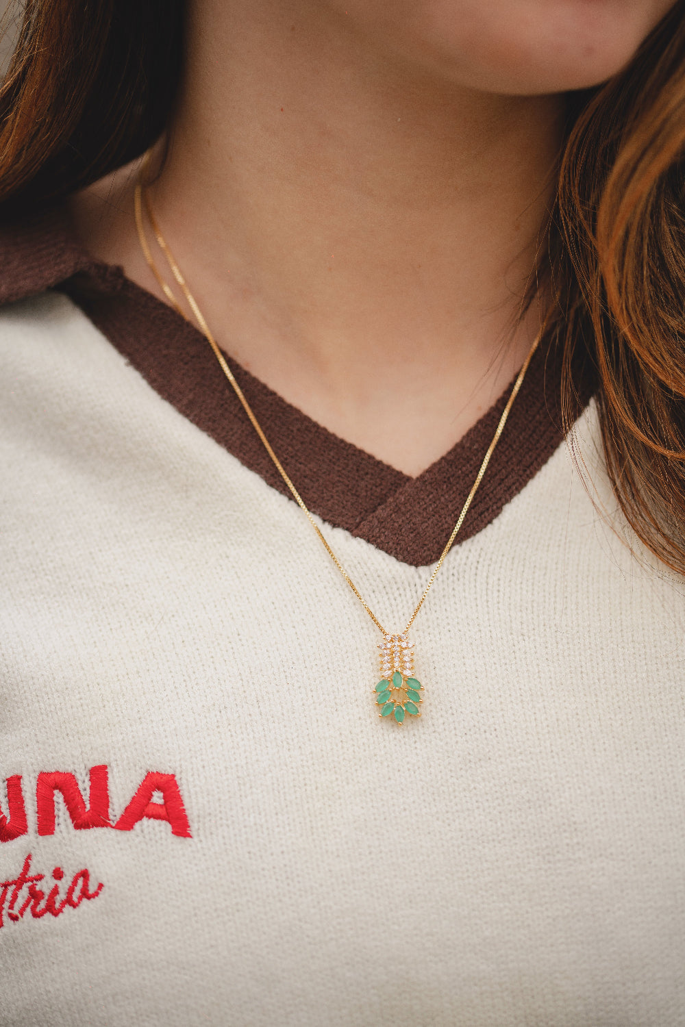 COLAR PINGENTE DE ZIRCONIA CRISTAL E VERDE FOLHEADO A OURO 18K