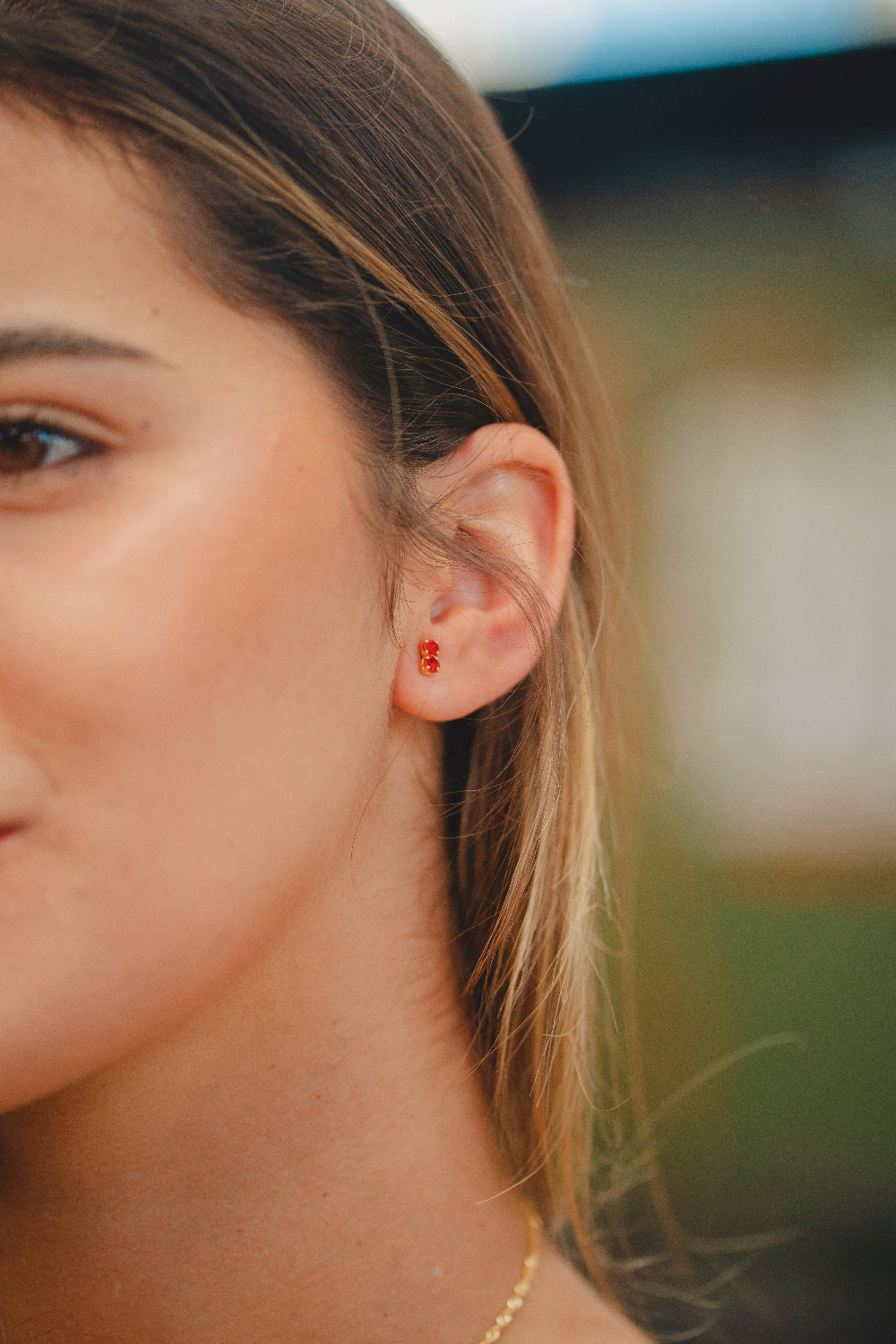 BRINCO DUPLO DE ZIRCÕNIAS VERMELHAS FOLHEADO A OURO 18K