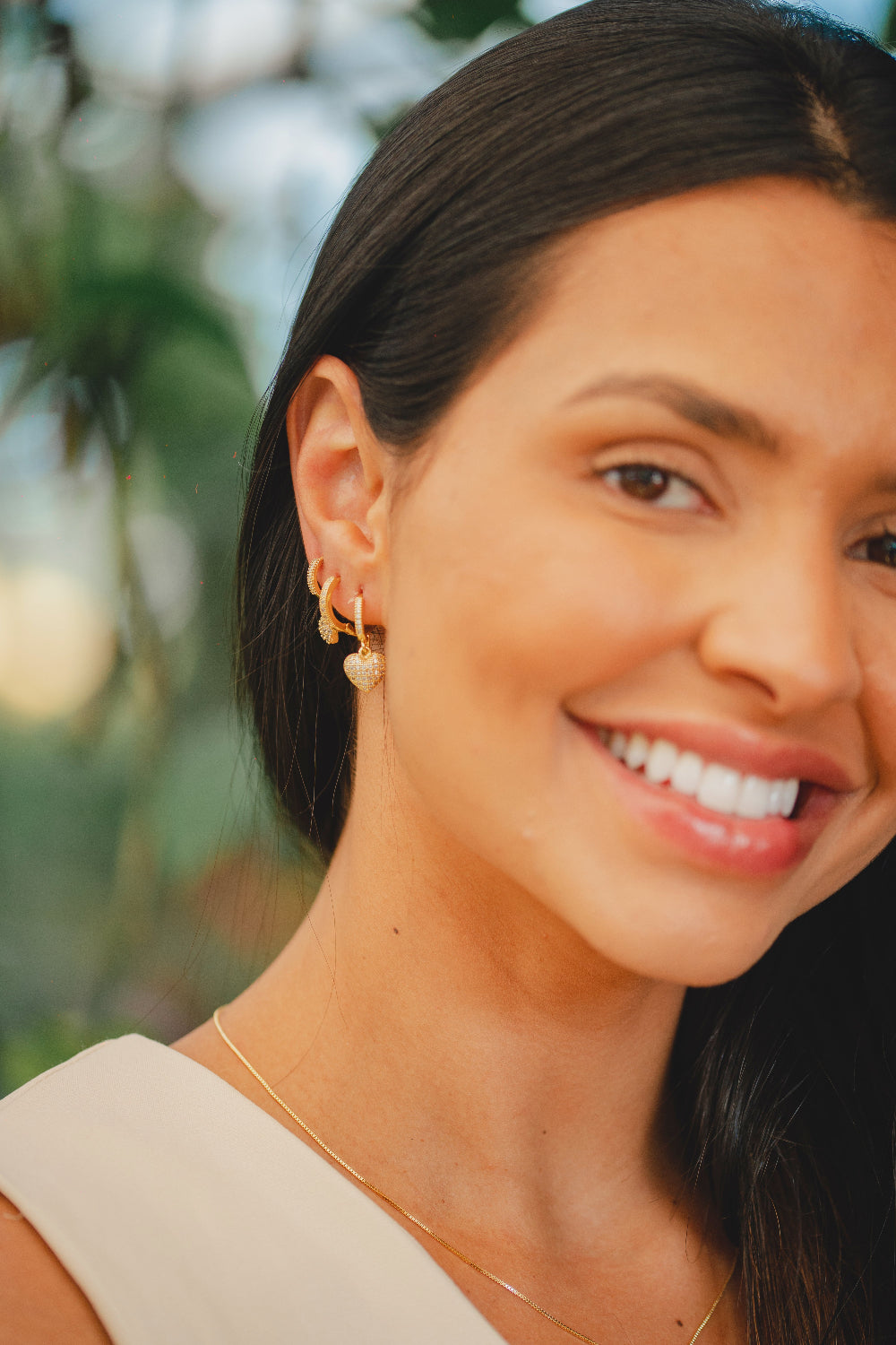 BRINCO ARGOLA COM ZIRCÔNIAS E PINGENTE DE CORAÇÃO G FOLHEADO A OURO 18K
