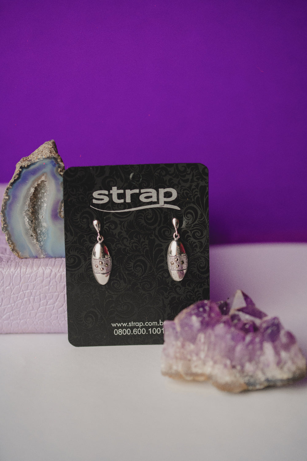 BRINCO OUTLET FOLHEADO A PRATA ENVELHECIDA