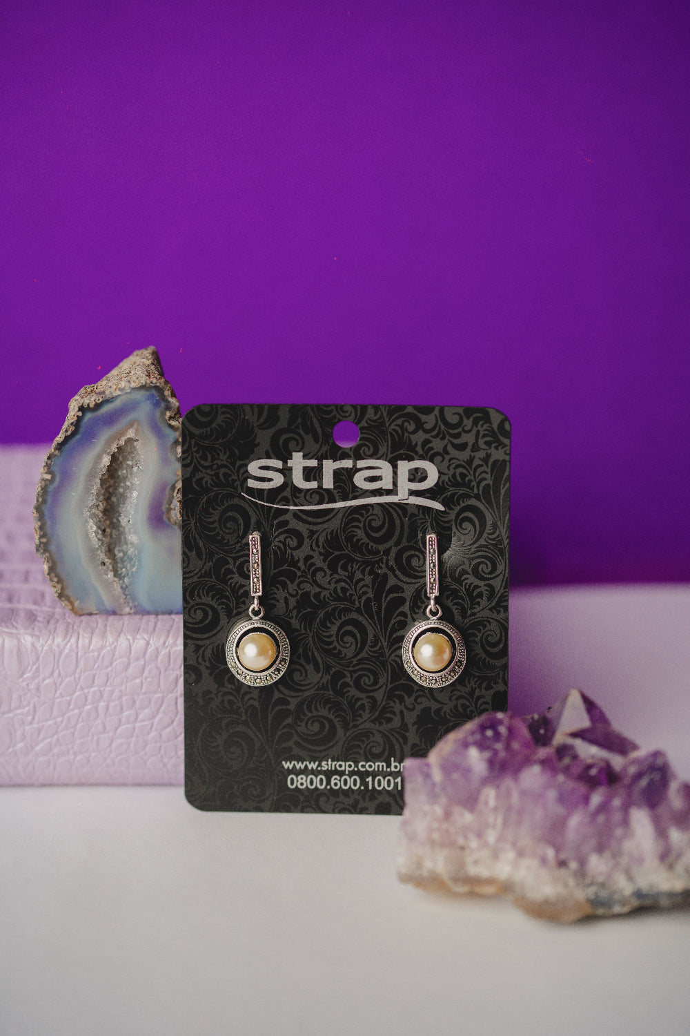 BRINCO OUTLET FOLHEADO A PRATA ENVELHECIDA