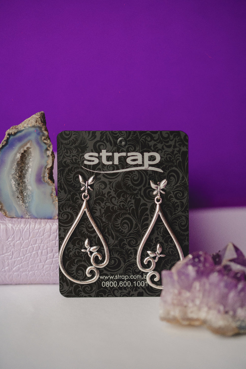 BRINCO OUTLET FOLHEADO A PRATA ENVELHECIDA