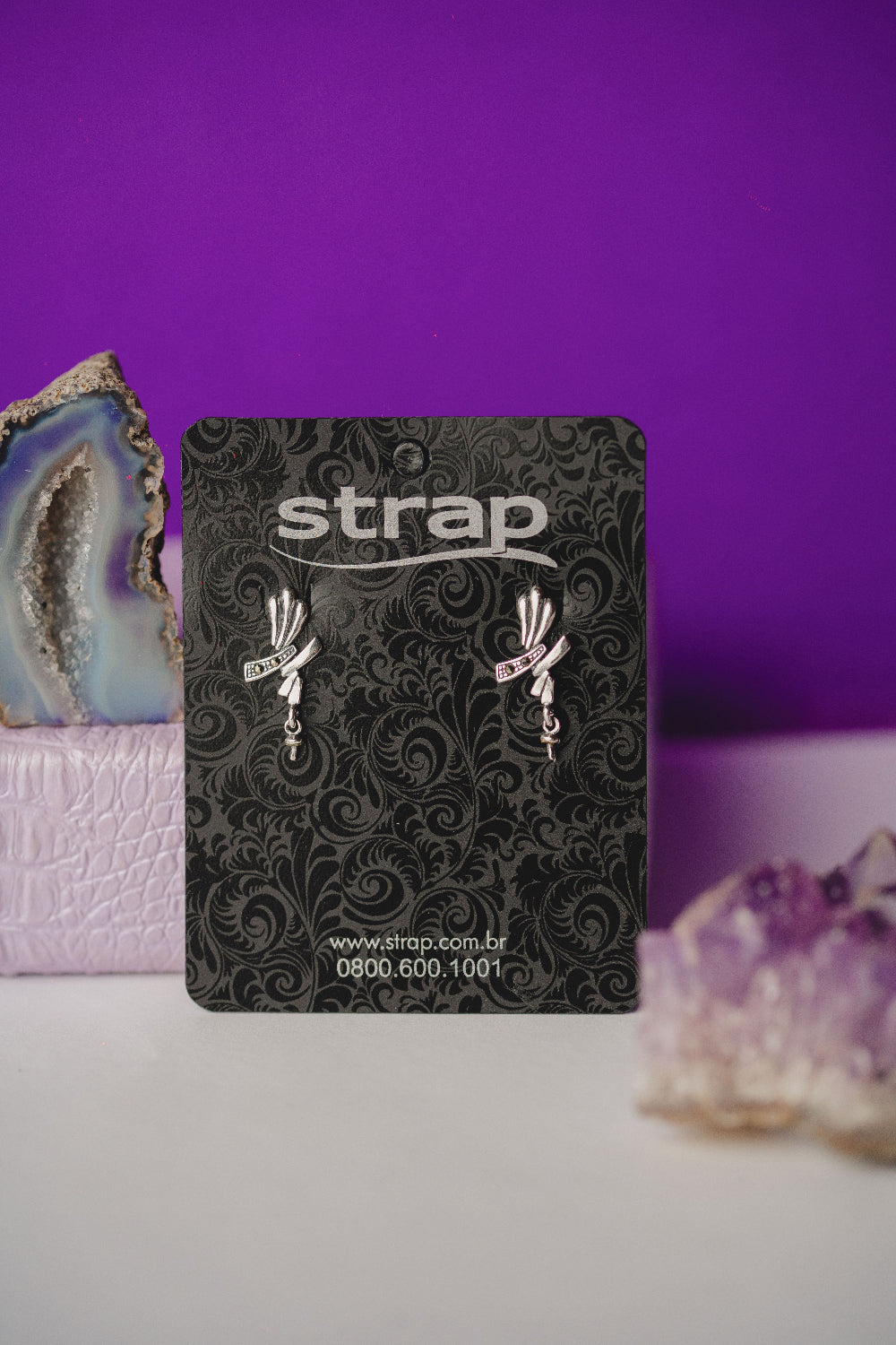 BRINCO OUTLET FOLHEADO A PRATA ENVELHECIDA