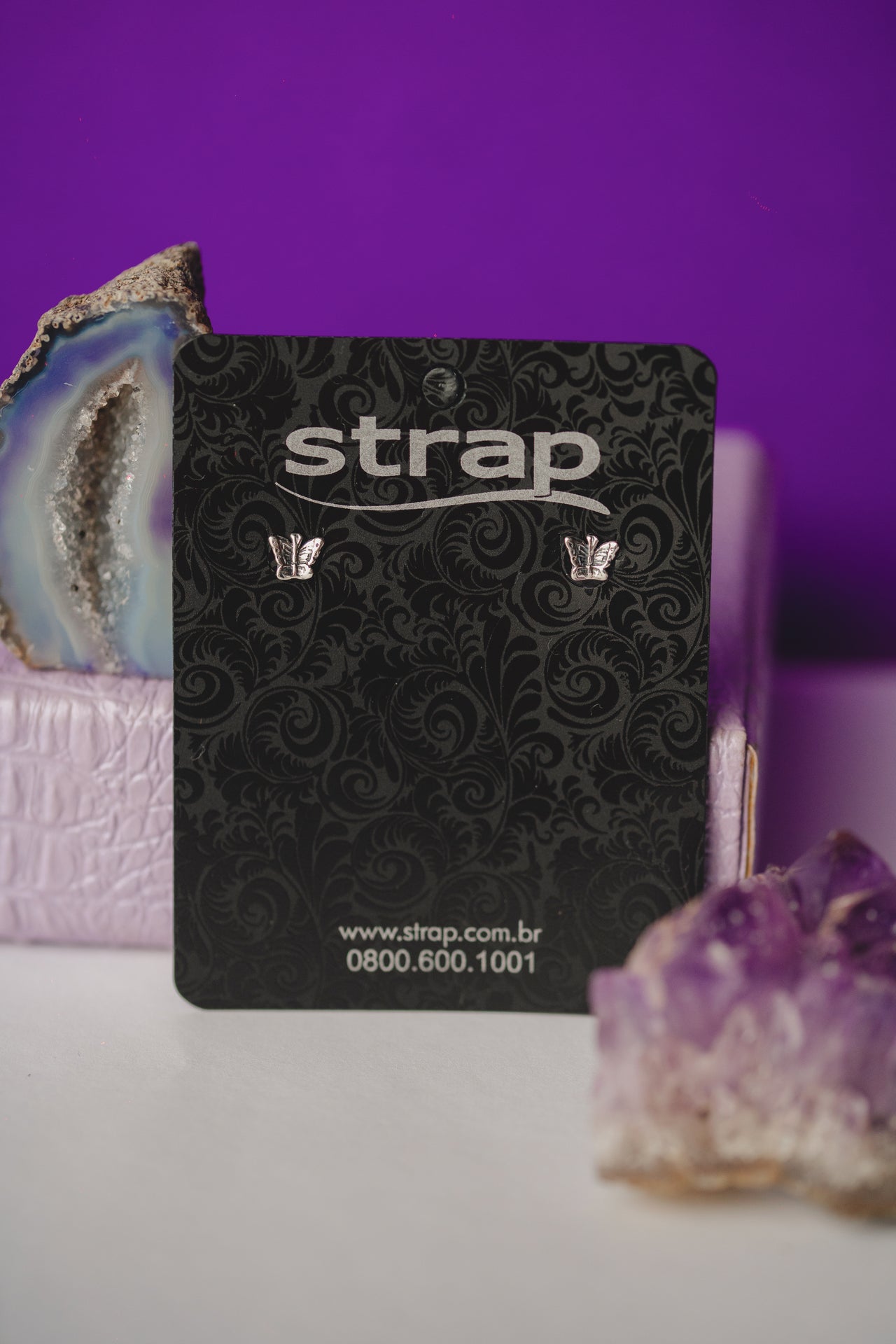 BRINCO OUTLET FOLHEADO A PRATA ENVELHECIDA