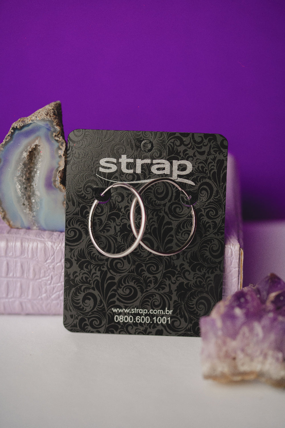 BRINCO OUTLET FOLHEADO A PRATA ENVELHECIDA