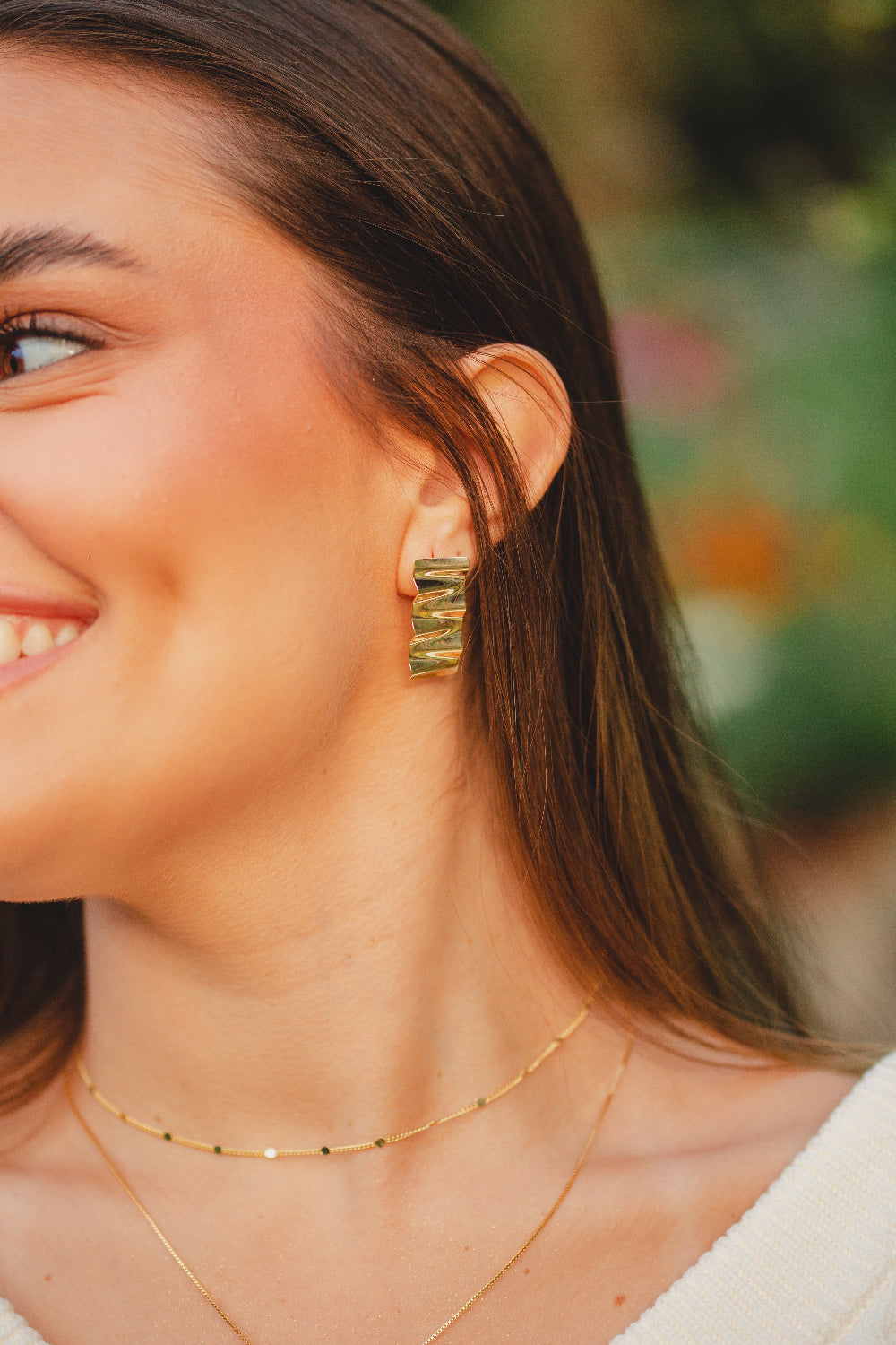 COLAR CHOCKER COM BOLINHAS LISAS FOLHEADO A OURO 18K