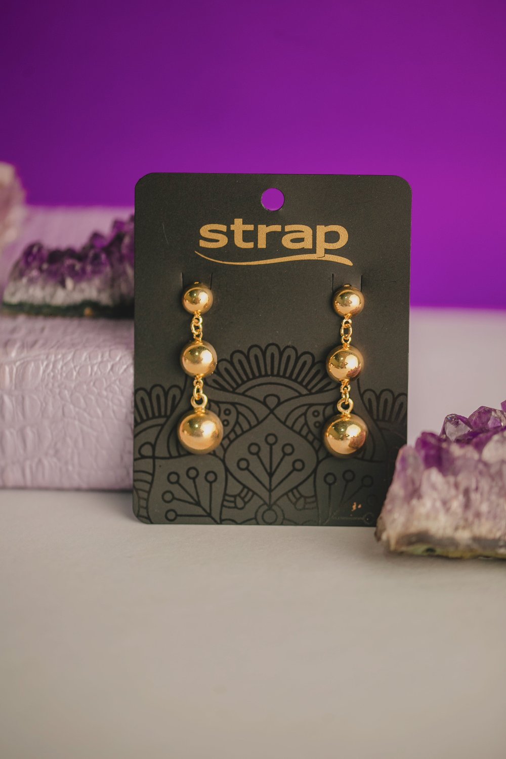 BRINCO ESFERAS FOLHEADO A OURO 18K