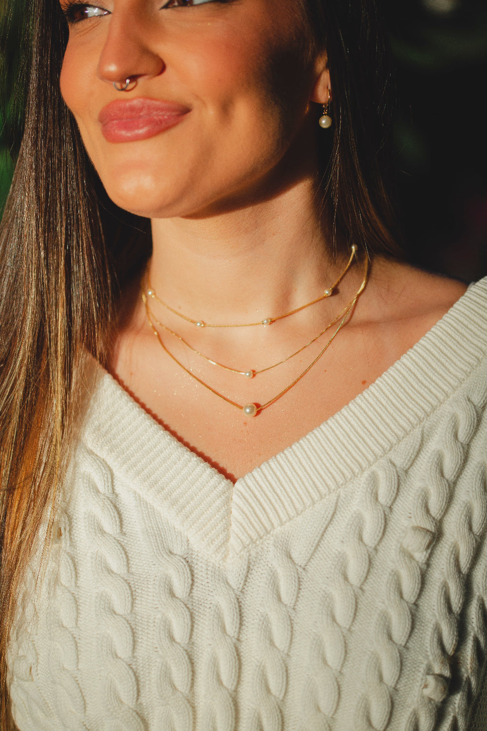 COLAR GARGANTILHA COM MINI PEROLA FOLHEADO A OURO 18K