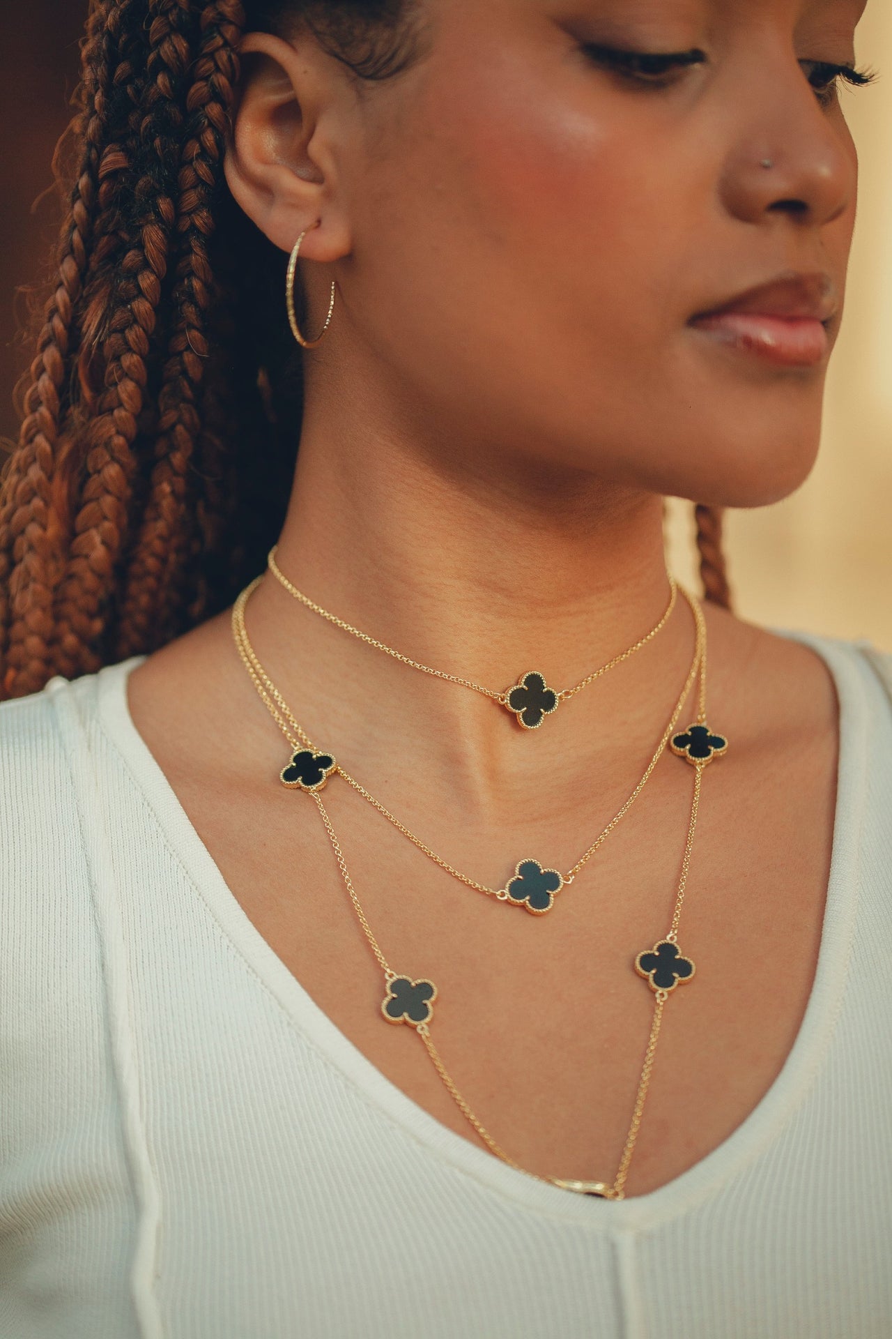 CHOKER TREVO ACRILICO PRETO 35CM FOLHEADO A OURO 18K