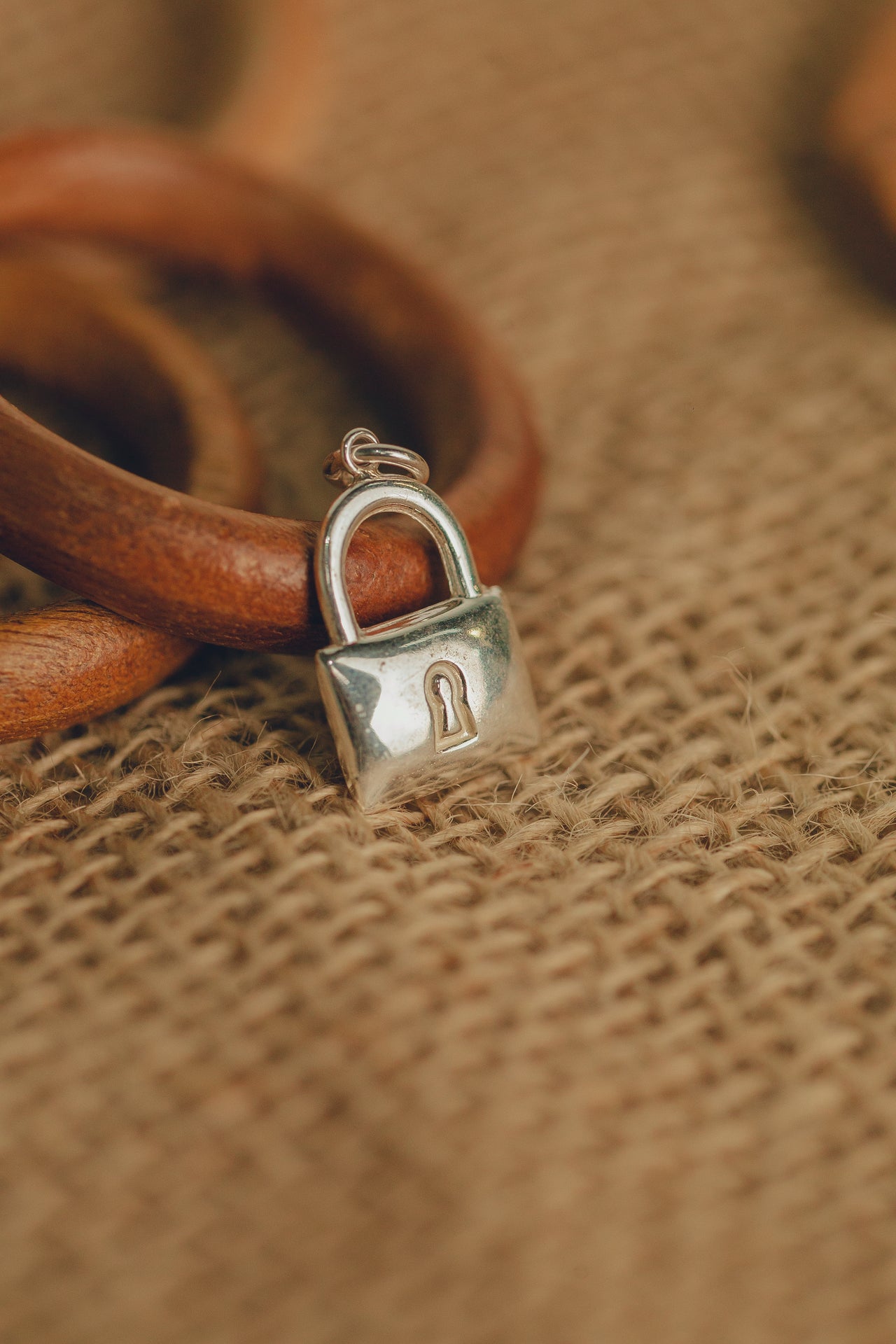 PINGENTE DE PRATA CADEADO