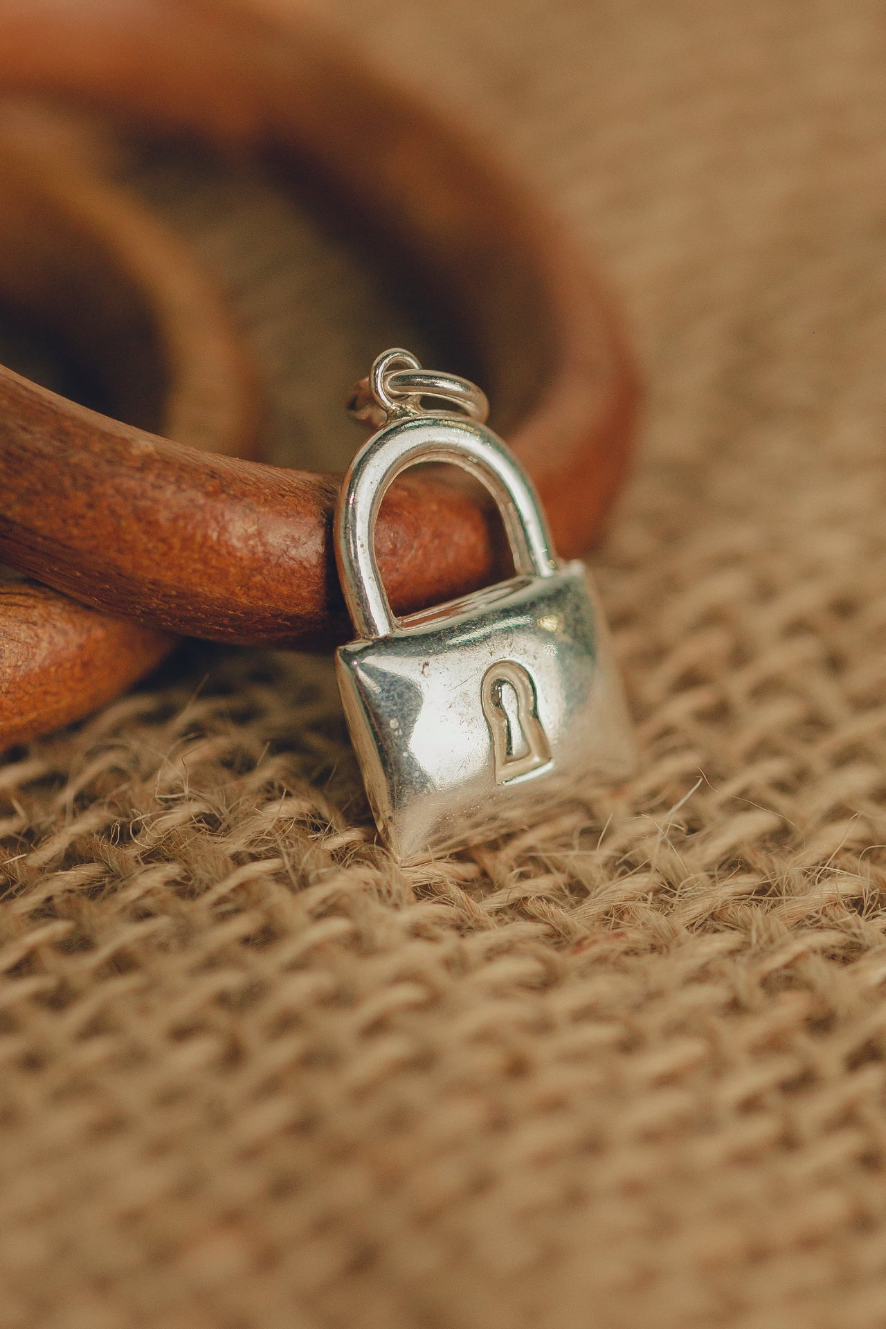 PINGENTE DE PRATA CADEADO