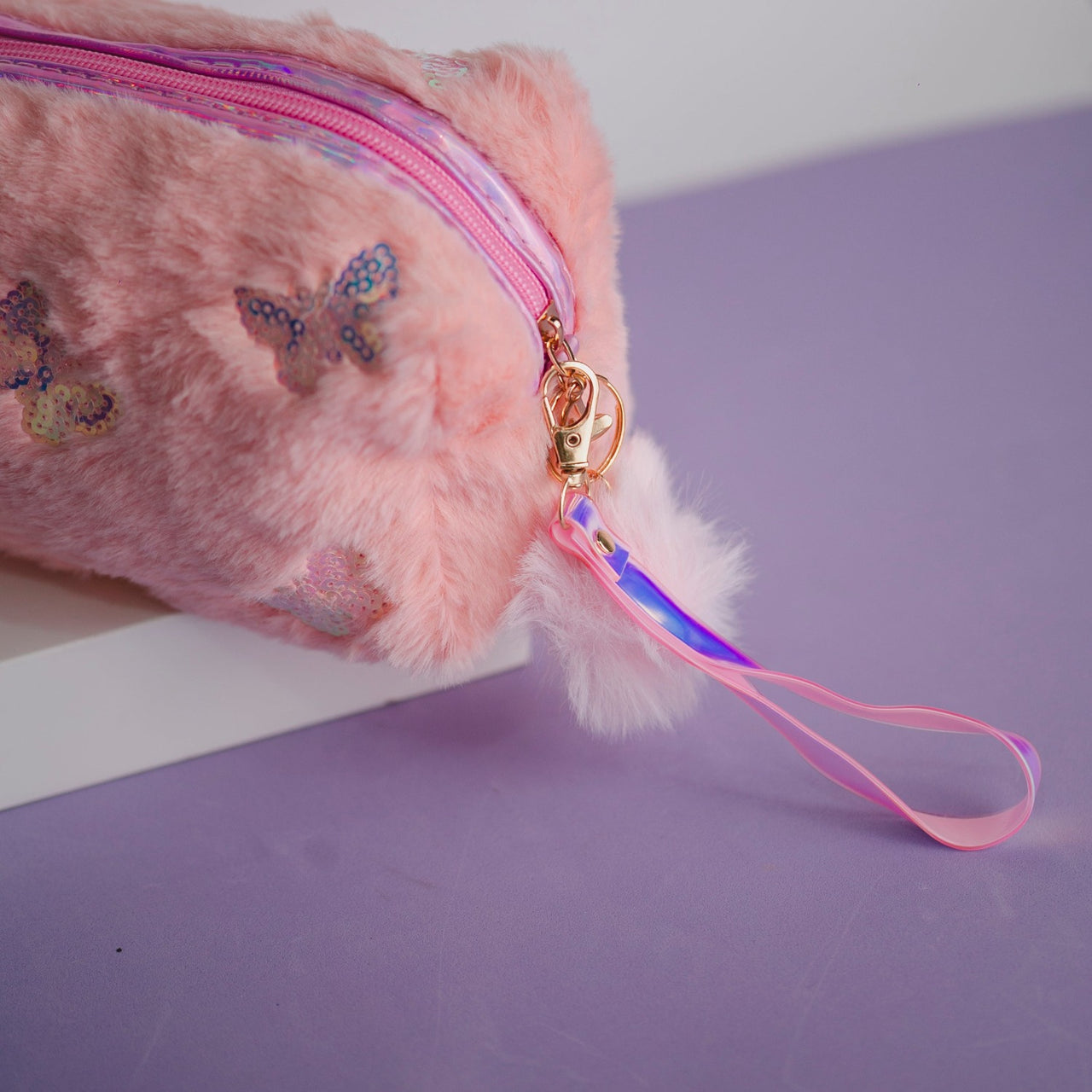 NECESSAIRE BORBOLETA PELÚCIA OI FOFA