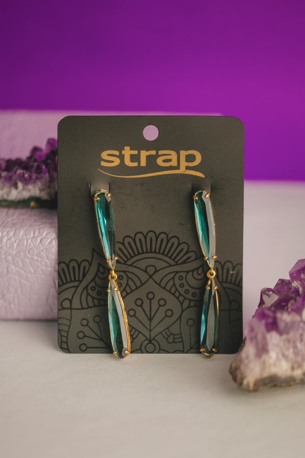 BRINCO PÊNDULO PEDRA AZUL FOLHEADO A OURO 18K