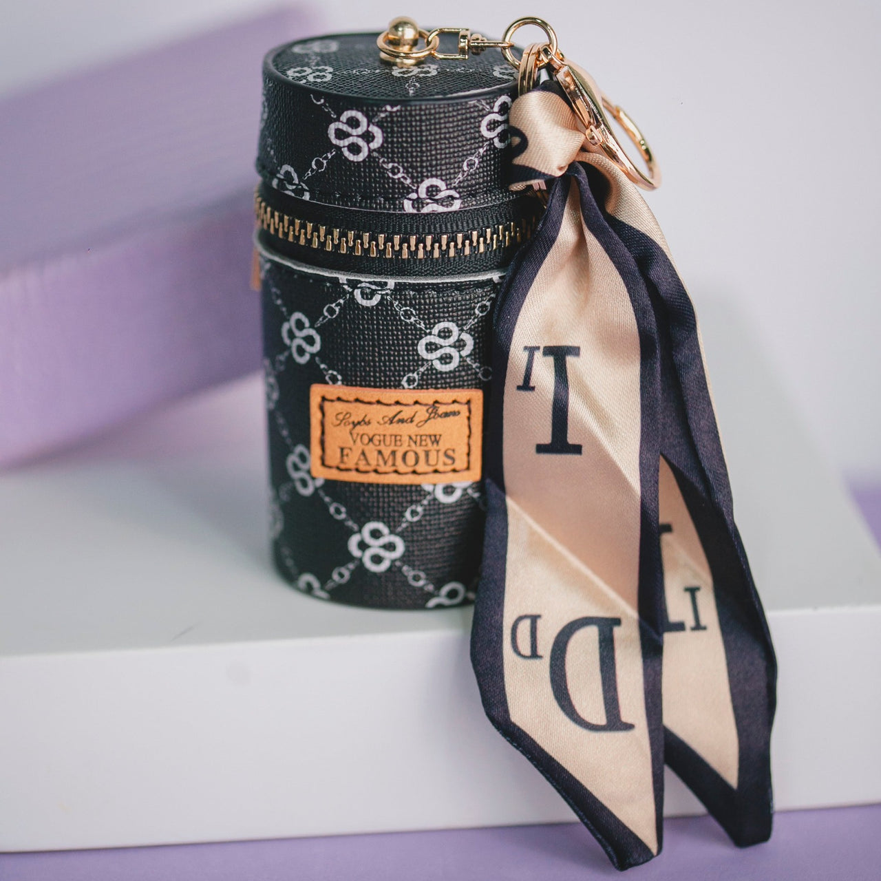 NECESSAIRE CHAVEIRO OI FOFA